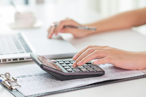 代辦貸款申報(bào)有風(fēng)險(xiǎn)，銀保監(jiān)會(huì)提示保護(hù)個(gè)人資金安全